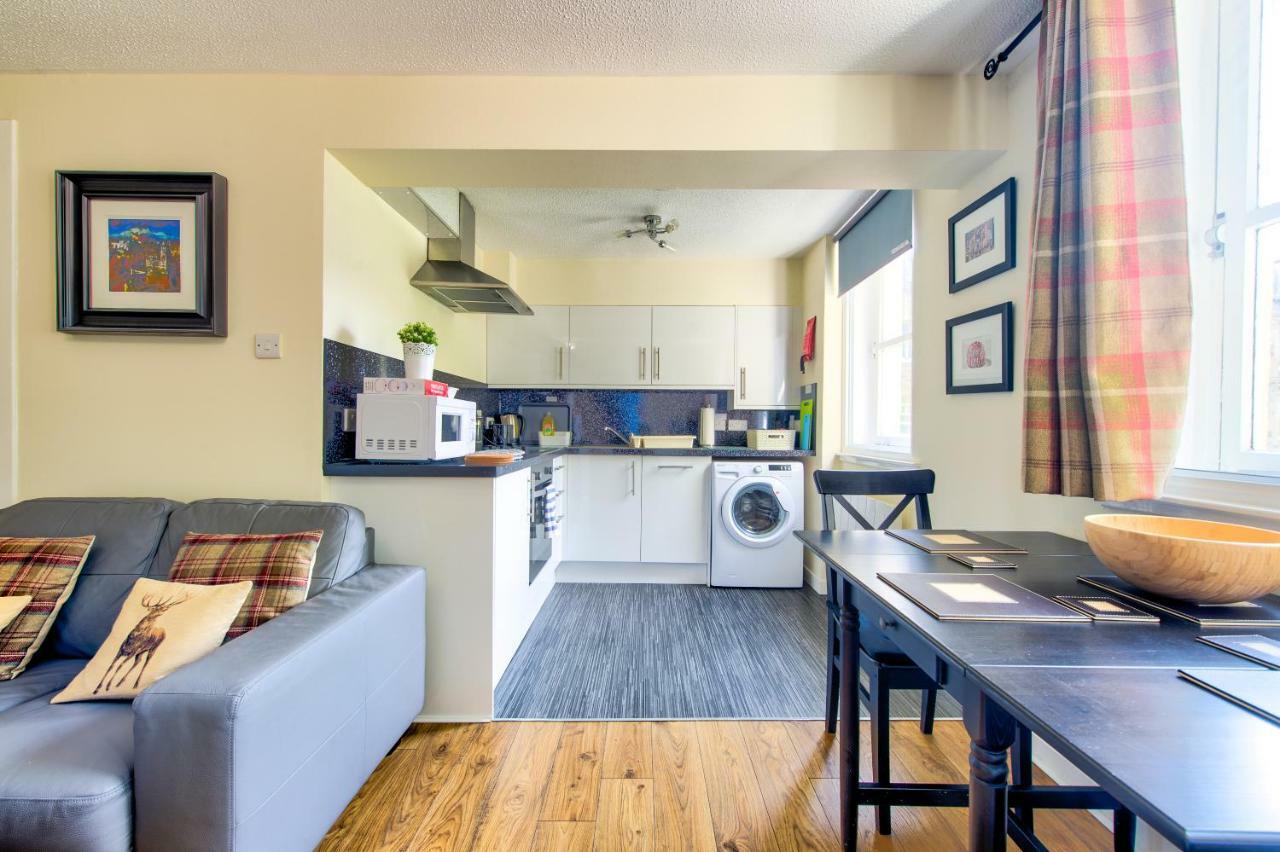 Stunning Studio Apartment Castle View Эдинбург Экстерьер фото