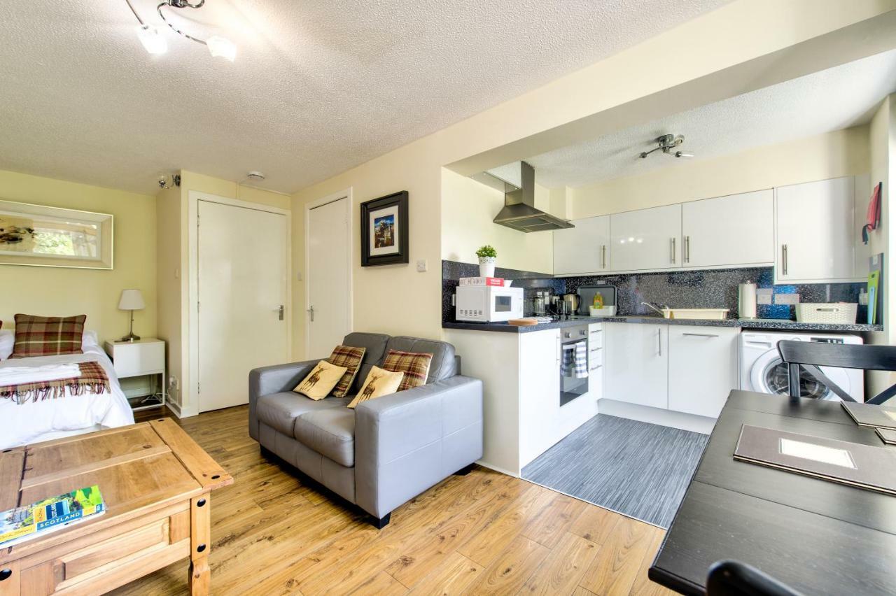 Stunning Studio Apartment Castle View Эдинбург Экстерьер фото